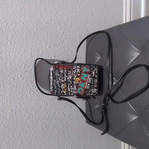 DKNY BEAUTIFUL MINI CROSSBODDY